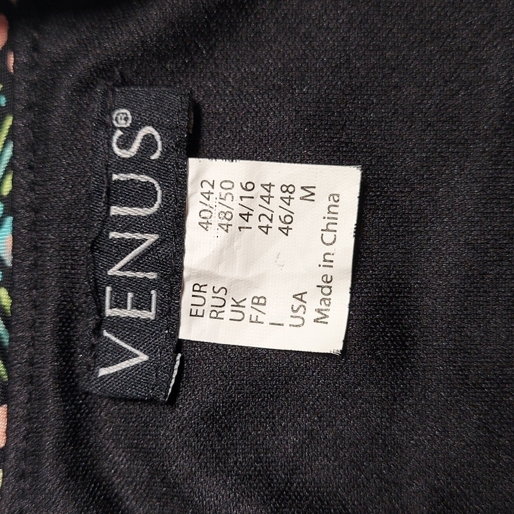 Venus Swim Dress Coverup Size Medium - Picture 6 of 10